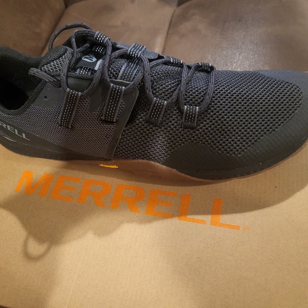 Men's size 11 1/2 Merrell sneakers   all black brand new